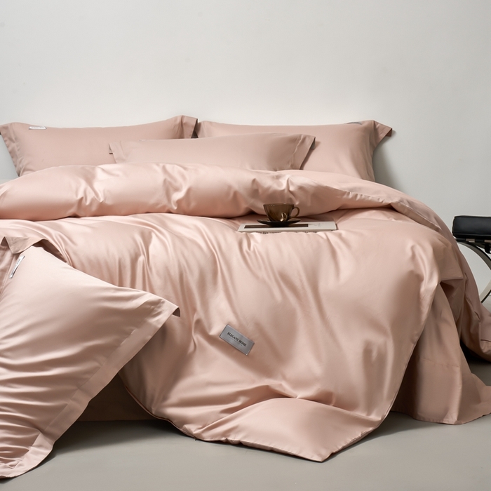 91家纺网 家纺一手货源 找家纺 秀色家纺 2025新款60支贡缎新疆长绒棉全棉纯棉三件套轻奢床品床单床笠被套床上四件套 都市-茱萸粉
