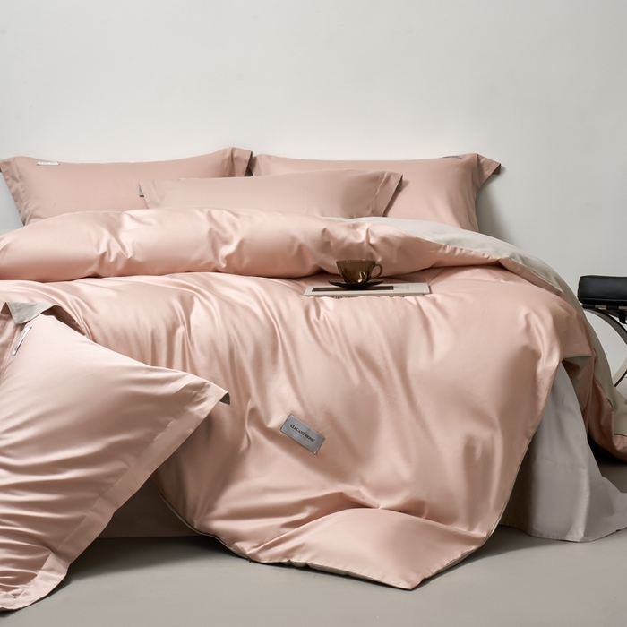 91家纺网 家纺一手货源 找家纺 秀色家纺 2025新款60支贡缎新疆长绒棉全棉纯棉三件套轻奢床品床单床笠被套床上四件套 都市-茱萸粉+烟墨灰