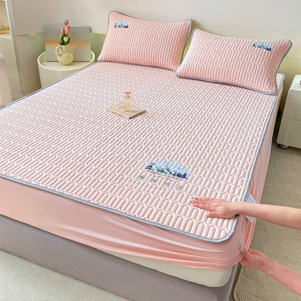 91家纺网 家纺一手货源 找家纺 康纳利 2024新款乳胶床笠烫花款乳胶凉席三件套夏被四件套乳胶席子 优雅粉-包边款