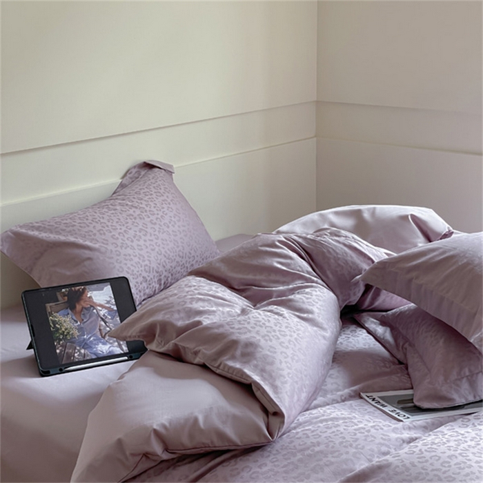 91家纺网 家纺一手货源 找家纺 涵宸 2024新款全棉大提花系列四件套 繁花之城-紫