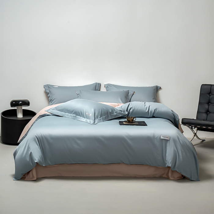 91家纺网 家纺一手货源 找家纺 秀色家纺 2025新款60支贡缎新疆长绒棉全棉纯棉三件套轻奢床品床单床笠被套床上四件套 都市-天空蓝茱萸粉