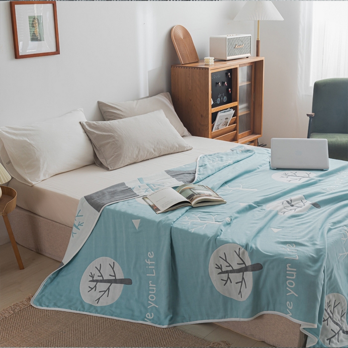 91家纺网 家纺一手货源 找家纺 朴尔 2023年抽象风格六层纱布毛巾被系列-朴尔经典款常年备货 幸福小树-绿