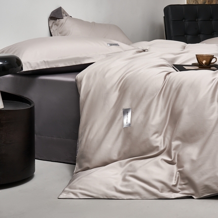 91家纺网 家纺一手货源 找家纺 （总）秀色家纺 2025新款60支贡缎新疆长绒棉全棉纯棉三件套轻奢床品床单床笠被套床上四件套