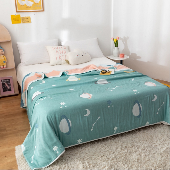 91家纺网 家纺一手货源 找家纺 朴尔家纺-毛巾被 2024新款卡漫风格全棉六层纱毛巾被 浩瀚宇宙-绿