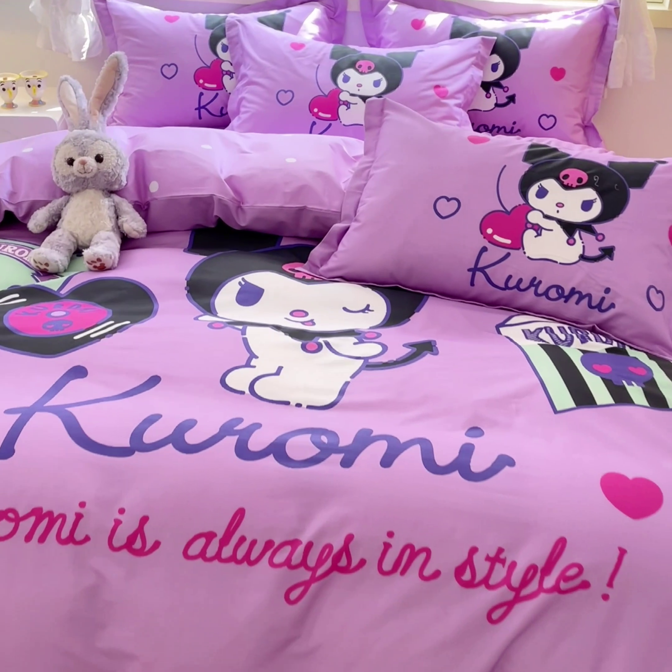 91家纺网 家纺一手货源 找家纺 孩子王（原鼎盛） 2025新款三丽鸥系列全棉活性大版印花卡通学生四件套 唱片库洛米