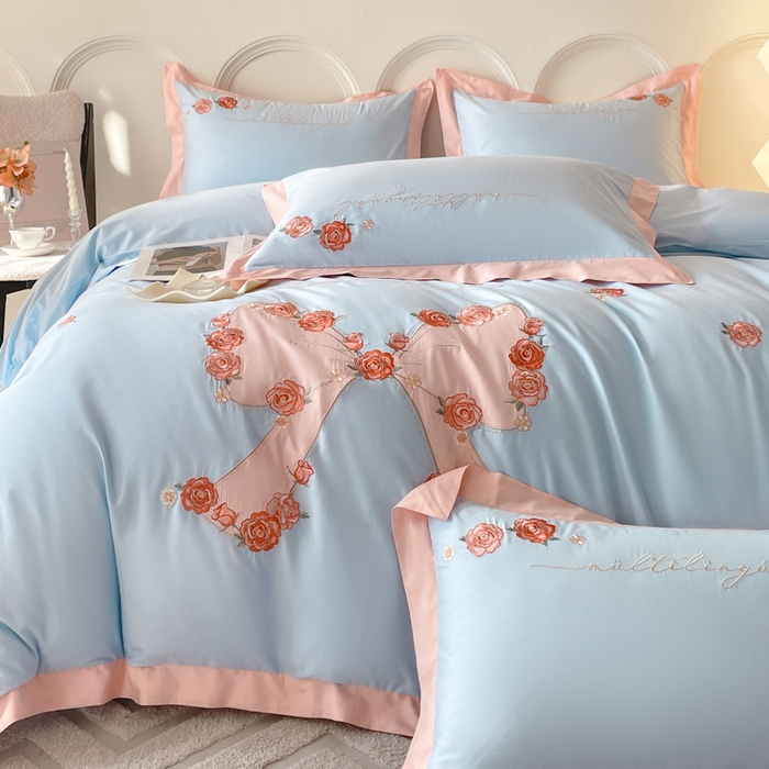 91家纺网 家纺一手货源 找家纺 绒世界 2024全棉四件套丽莎刺绣床单床笠纯棉四件套（礼盒包装） 丽莎-风铃蓝