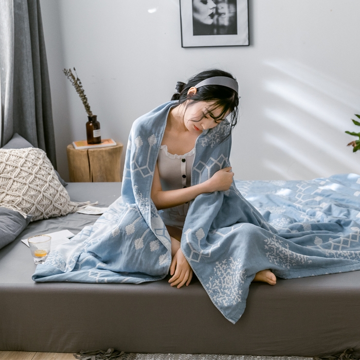 91家纺网 家纺一手货源 找家纺 朴尔家纺-毛巾被 2024新款三层水洗棉全棉纱布毛巾被 印第安-冰蓝