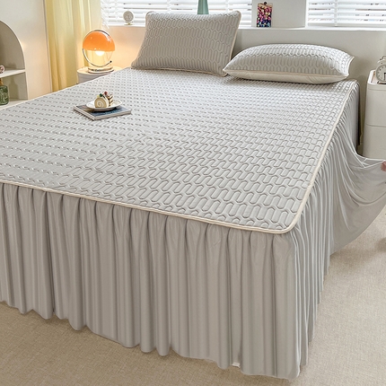 91家纺网 家纺一手货源 找家纺 爱洛 2024新款纯色床裙款乳胶凉席三件套凉感丝乳胶席 浅灰色