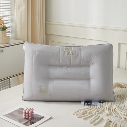 91家纺网 家纺一手货源 找家纺 （总）歌历斯家纺 2024新款再生纤维静韵沉香枕头枕芯