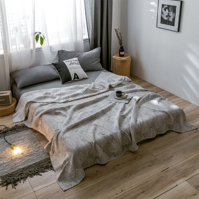 91家纺网 家纺一手货源 找家纺 朴尔家纺-毛巾被 2024新款三层水洗棉全棉纱布毛巾被 日式落叶-驼