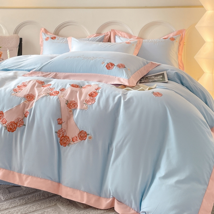 91家纺网 家纺一手货源 找家纺 绒世界 2024全棉四件套丽莎刺绣床单床笠纯棉四件套（礼盒包装） 丽莎-风铃蓝