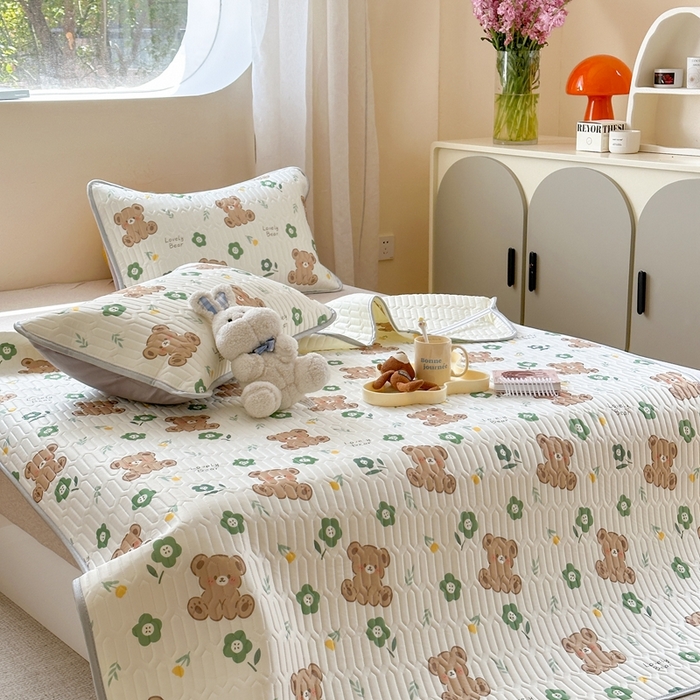 91家纺网 家纺一手货源 找家纺 慕尚家纺 2025新款ms乳胶圆网花色乳胶凉席 绿意小熊