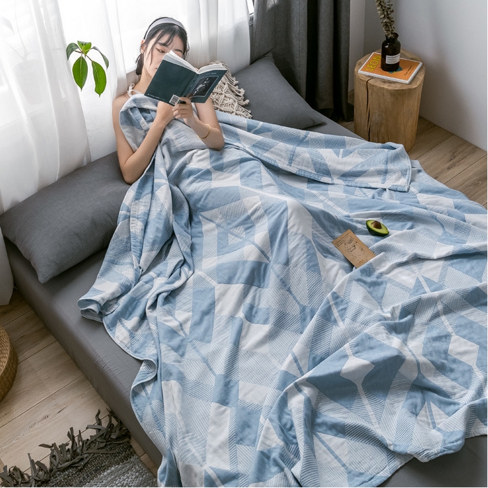 91家纺网 家纺一手货源 找家纺 朴尔家纺-毛巾被 2024新款三层水洗棉全棉纱布毛巾被 几何体-冰蓝