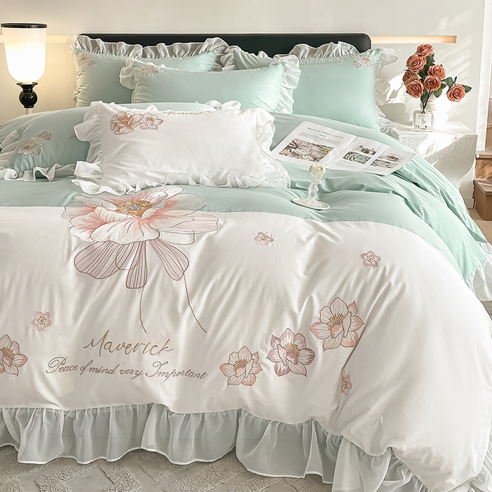 91家纺网 家纺一手货源 找家纺 绒世界 2024新款艾芙妮全棉蕾丝花边刺绣床单床笠四件套礼盒包装 星水绿