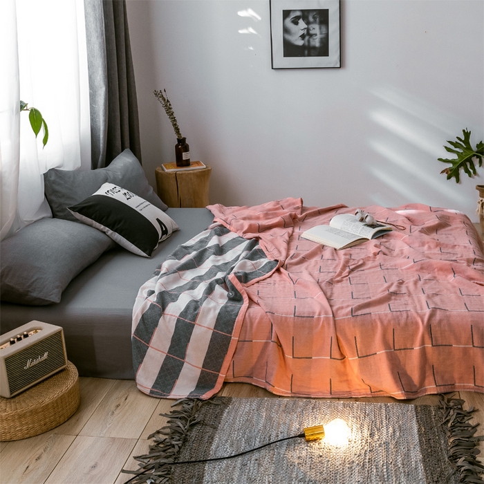 91家纺网 家纺一手货源 找家纺 朴尔家纺-毛巾被 2024新款三层水洗棉全棉纱布毛巾被 简约线条-粉