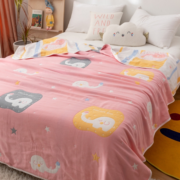 91家纺网 家纺一手货源 找家纺 朴尔家纺-毛巾被 2024新款卡漫风格全棉六层纱毛巾被 长鼻象-粉