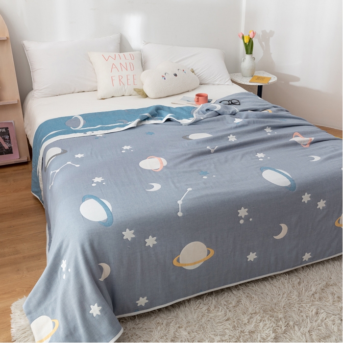 91家纺网 家纺一手货源 找家纺 朴尔家纺-毛巾被 2024新款卡漫风格全棉六层纱毛巾被 浩瀚宇宙-兰