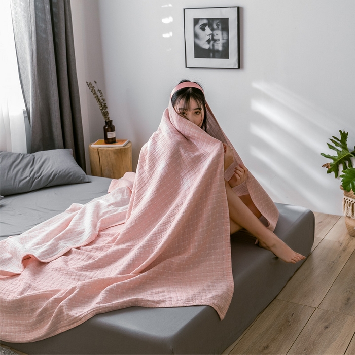 91家纺网 家纺一手货源 找家纺 朴尔家纺-毛巾被 2024新款三层水洗棉全棉纱布毛巾被 丁格-粉