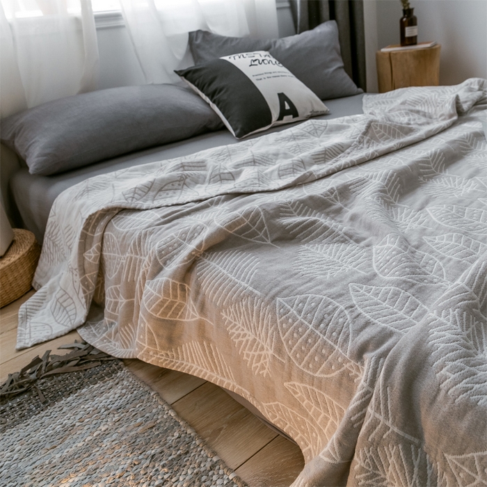 91家纺网 家纺一手货源 找家纺 朴尔家纺-毛巾被 2024新款三层水洗棉全棉纱布毛巾被 日式落叶-驼