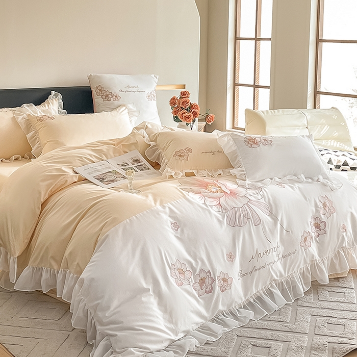 91家纺网 家纺一手货源 找家纺 绒世界 2024新款艾芙妮全棉蕾丝花边刺绣床单床笠四件套礼盒包装 芝士黄