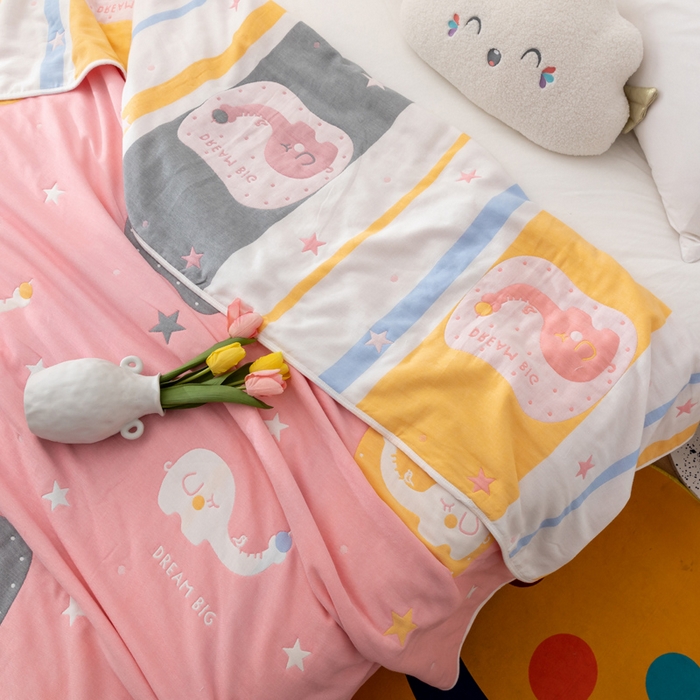 91家纺网 家纺一手货源 找家纺 朴尔家纺-毛巾被 2024新款卡漫风格全棉六层纱毛巾被 长鼻象-粉