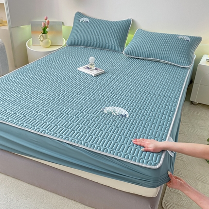 91家纺网 家纺一手货源 找家纺 康纳利 2024新款乳胶床笠烫花款乳胶凉席三件套夏被四件套乳胶席子 松绿-包边款