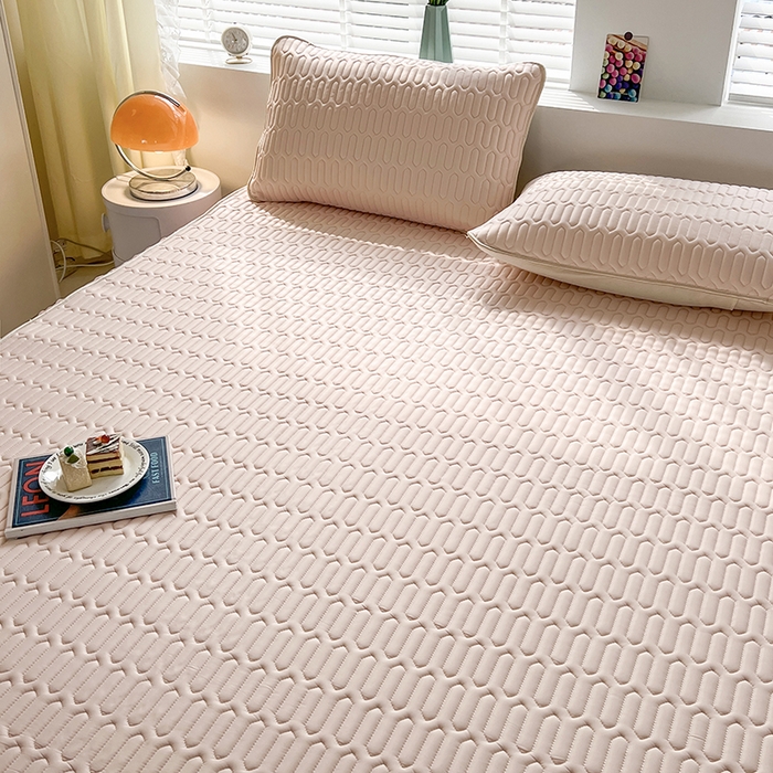 91家纺网 家纺一手货源 找家纺 爱洛 2024新款纯色床裙款乳胶凉席三件套凉感丝乳胶席 粉玉