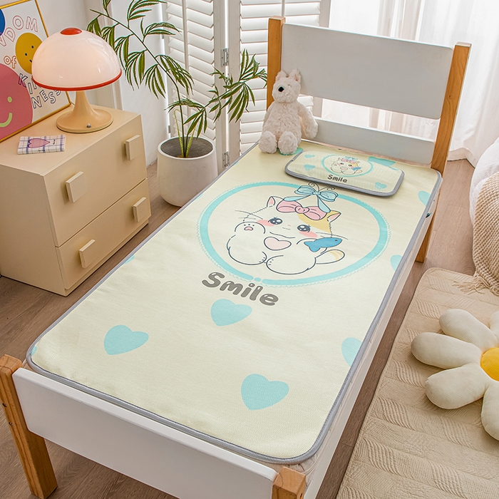 91家纺网 家纺一手货源 找家纺 欣品希家纺 2024新款A类冰丝印花儿童凉席三件套 可爱猫