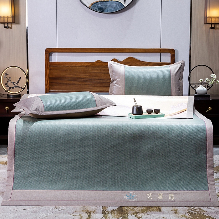 91家纺网 家纺一手货源 找家纺 青雅席业 2025新款艾草绣花工艺养生席 艾草-水绿