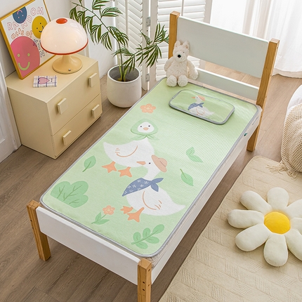 91家纺网 家纺一手货源 找家纺 （总）欣品希家纺 2024新款A类冰丝印花儿童凉席三件套