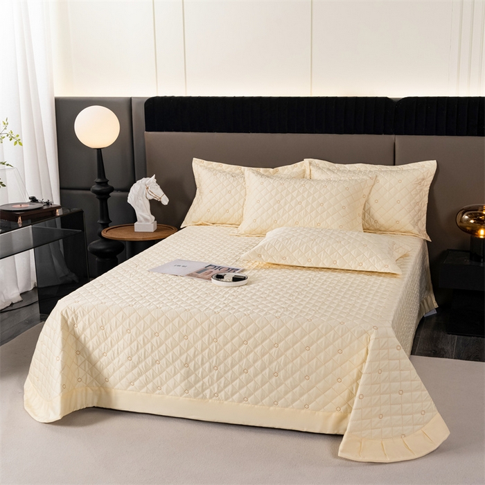 91家纺网 家纺一手货源 找家纺 OL家纺  2023新款单品天丝纯色床盖 米黄