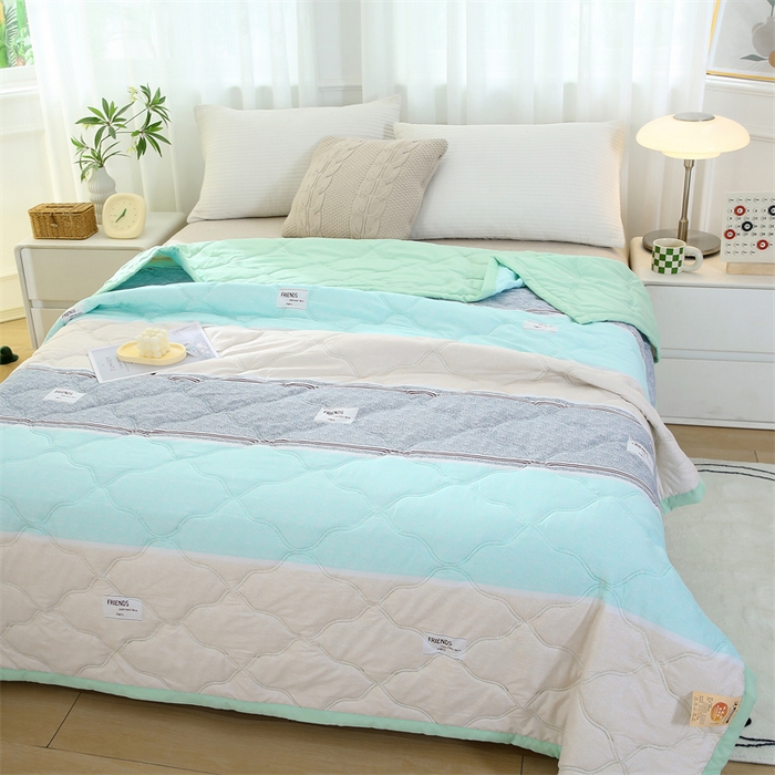 91家纺网 家纺一手货源 找家纺 爱派 2024直播爆款印花水洗棉夏被夏凉被空调被被子被芯 简约条纹