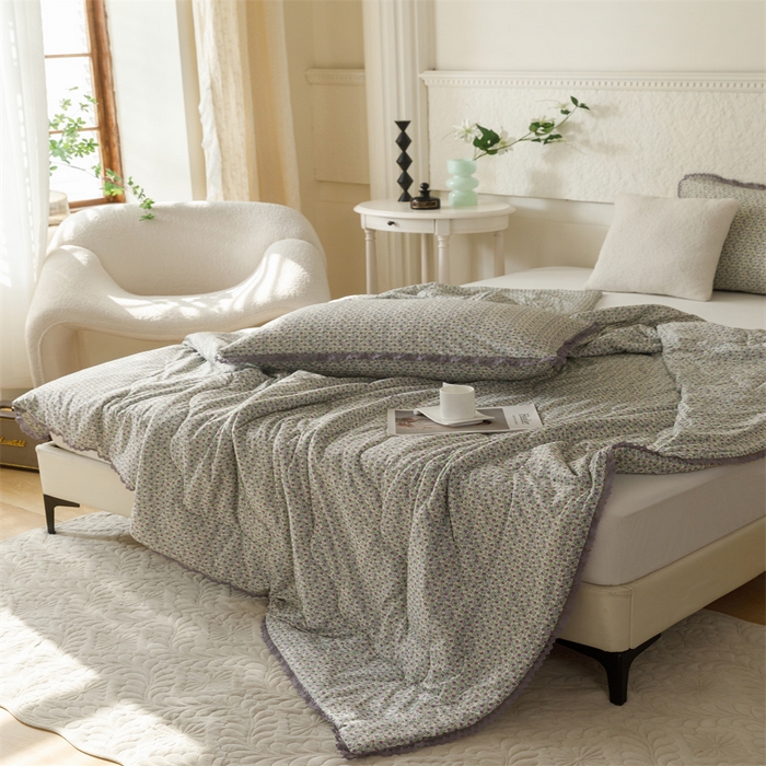 91家纺网 家纺一手货源 找家纺 有货2024新款氨纶凉感丝印花夏被空调被 紫韵