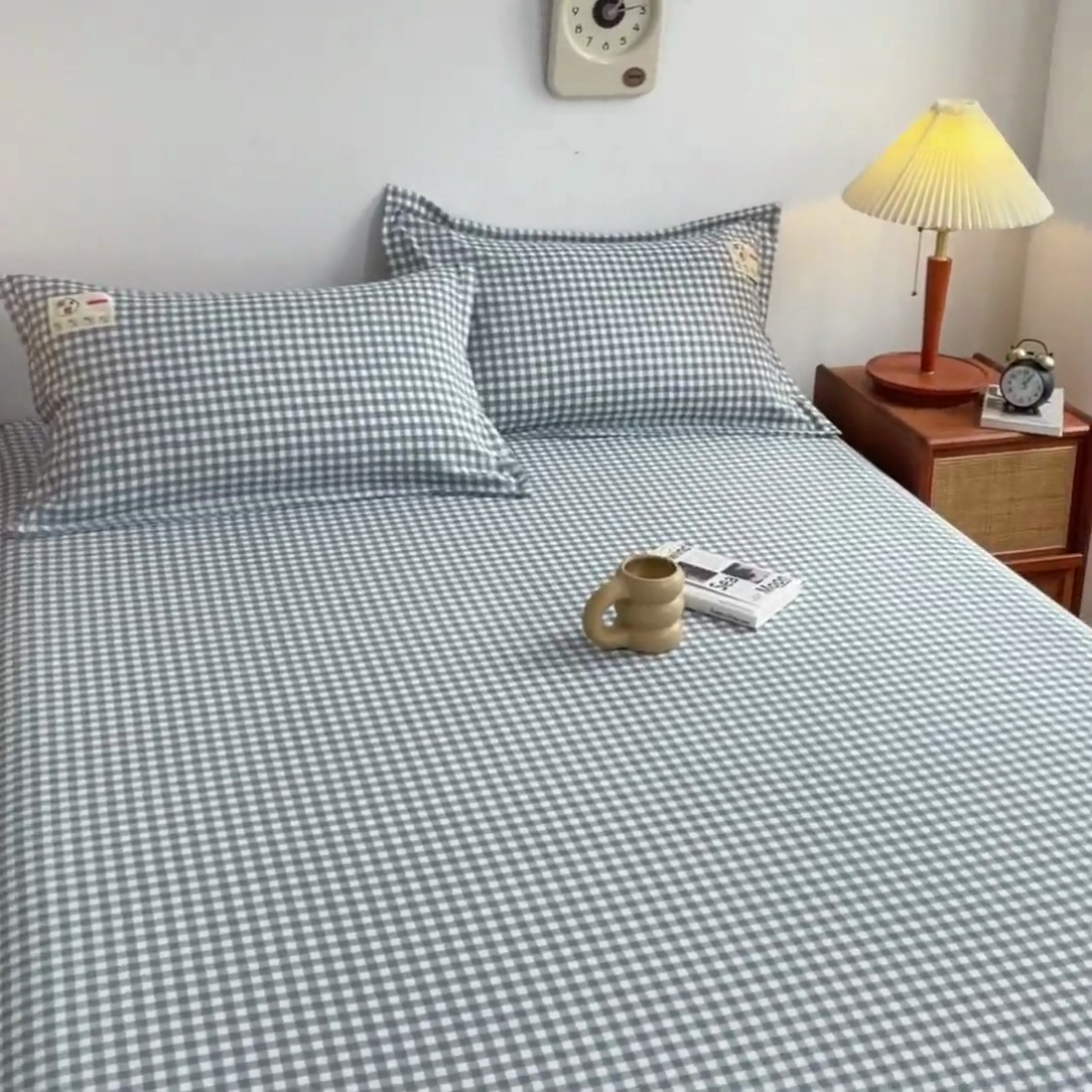 91家纺网 家纺一手货源 找家纺 梦舒羽 2025新款水洗棉麻单层床笠席梦思床垫保护套床单套加枕套-简约格子 小格-蓝