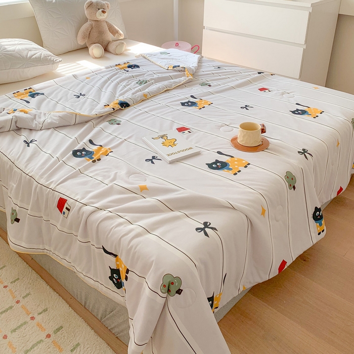 91家纺网 家纺一手货源 找家纺 澳萝拉 2024新款A类针织印花夏被 猫尼卡