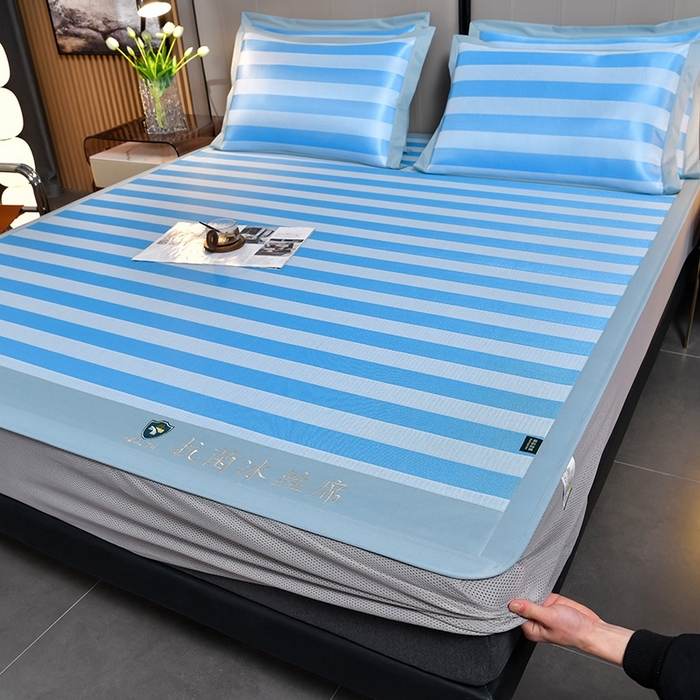 91家纺网 家纺一手货源 找家纺 简一 2024新款A类经典条纹抗菌冰丝席-床笠款 钴蓝床笠款