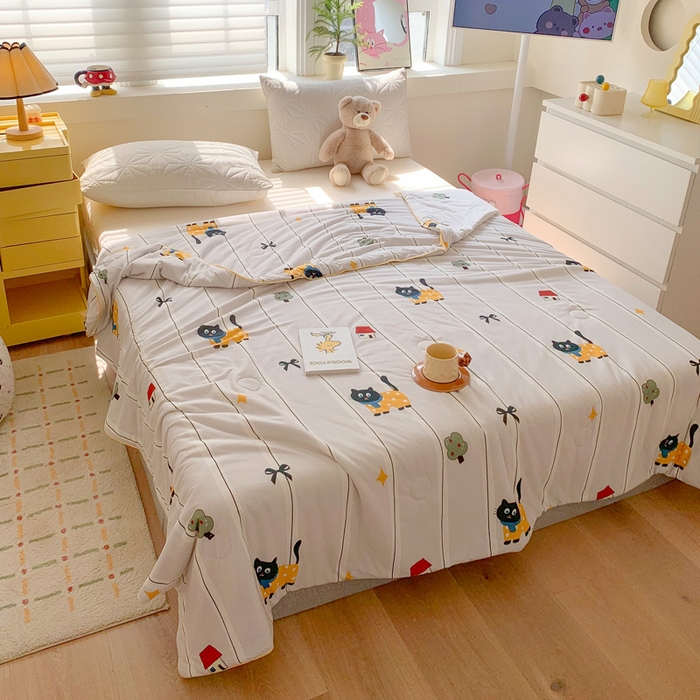 91家纺网 家纺一手货源 找家纺 澳萝拉 2024新款A类针织印花夏被 猫尼卡