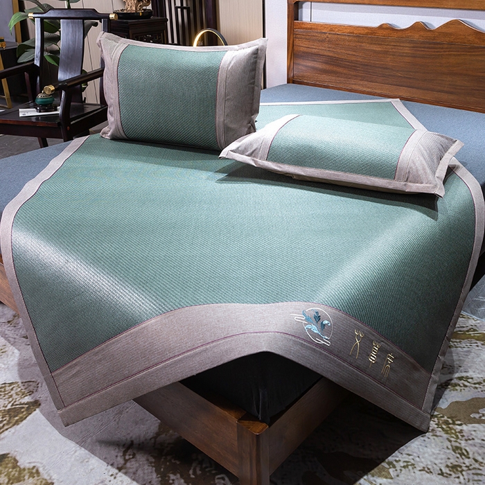 91家纺网 家纺一手货源 找家纺 青雅席业 2025新款艾草绣花工艺养生席 艾草-水绿