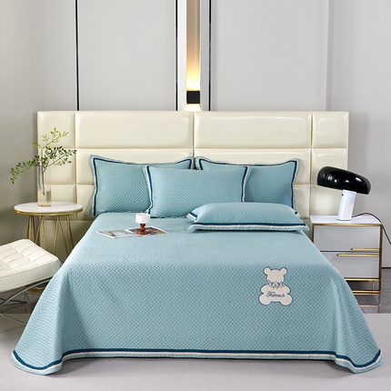 91家纺网 家纺一手货源 找家纺 OL家纺 2024新款双面天丝夏被床盖三件套-蔓花熊 翡翠绿