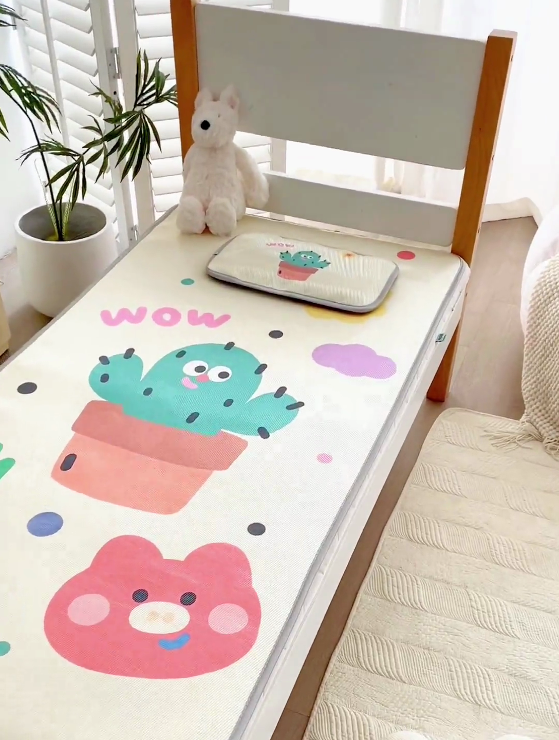 91家纺网 家纺一手货源 找家纺 欣品希家纺 2024新款A类冰丝印花儿童凉席三件套 仙人掌