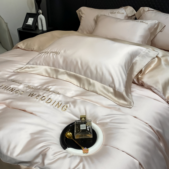 91家纺网 家纺一手货源 找家纺 优悦生活馆 2024新款永恒款冰丝刺绣四件套-风格二 永恒-裸粉