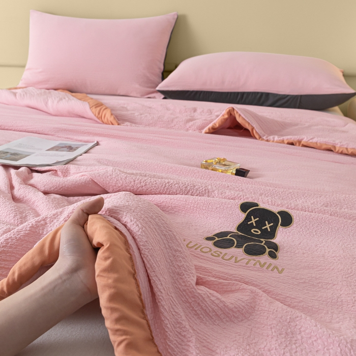 91家纺网 家纺一手货源 找家纺 梦初语 2024新款泡泡棉解压小气囊夏被 粉色