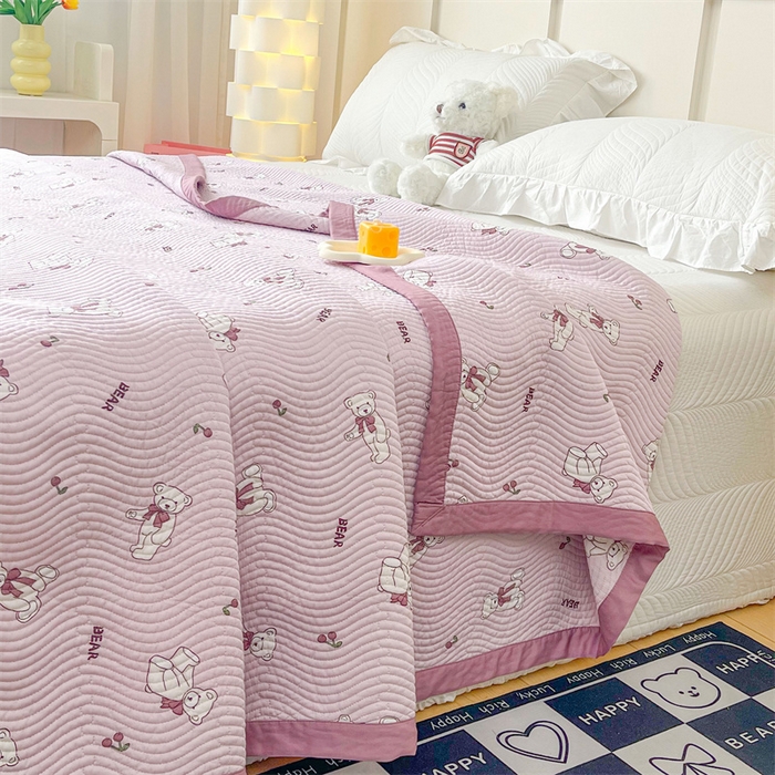 91家纺网 家纺一手货源 找家纺 OL家纺 2024新款单品天丝双面直角床盖 乖乖熊-粉