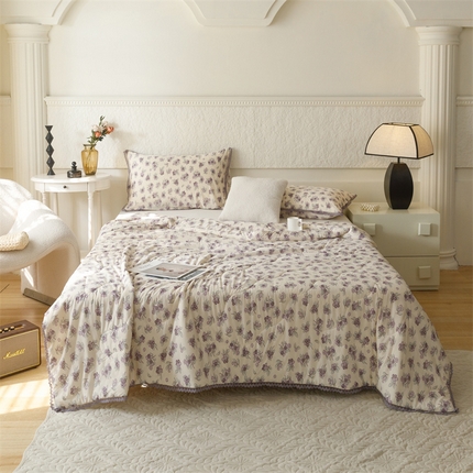 91家纺网 家纺一手货源 找家纺 有货2024新款氨纶凉感丝印花夏被空调被 紫葡萄