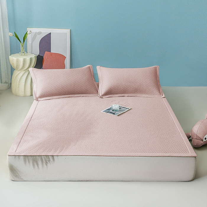 91家纺网 家纺一手货源 找家纺 青雅席业 2025新款爱心PE材质凉感丝豆豆席小清新素色无印风凉席-淡雅粉