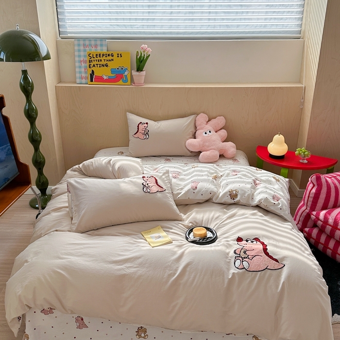 91家纺网 家纺一手货源 找家纺 柚子YOUTH 2024新款40支全棉水洗棉印+绣跑量款四件套 恐龙