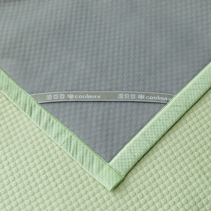 91家纺网 家纺一手货源 找家纺 青雅席业 2025新款爱心PE材质凉感丝豆豆席小清新素色无印风凉席-淡雅绿