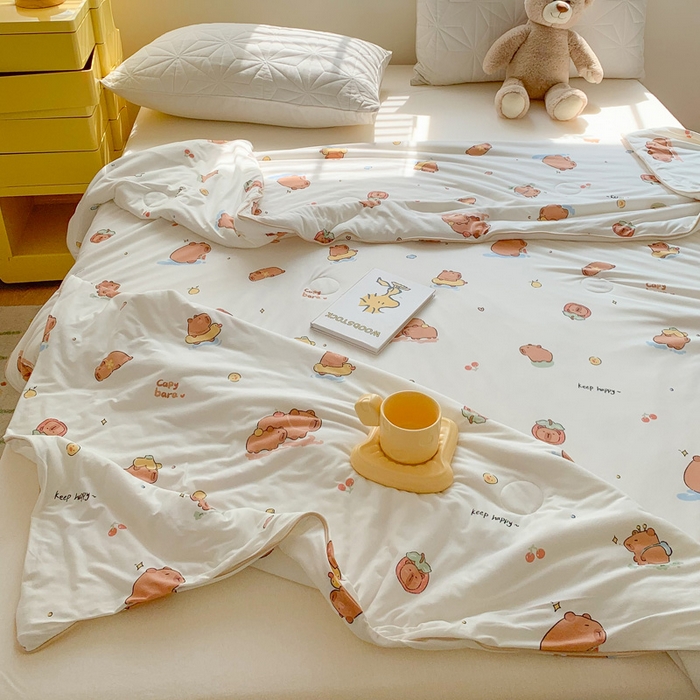 91家纺网 家纺一手货源 找家纺 澳萝拉 2024新款A类针织印花夏被 卡皮巴拉