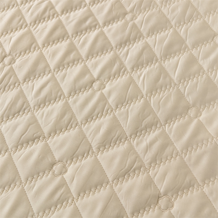 91家纺网 家纺一手货源 找家纺 OL家纺  2023新款单品天丝纯色床盖 米黄