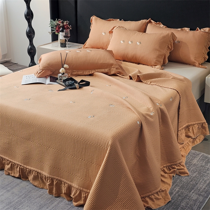 91家纺网 家纺一手货源 找家纺 2024新款OL家纺樱桃物语双面天丝三件套 栗咖